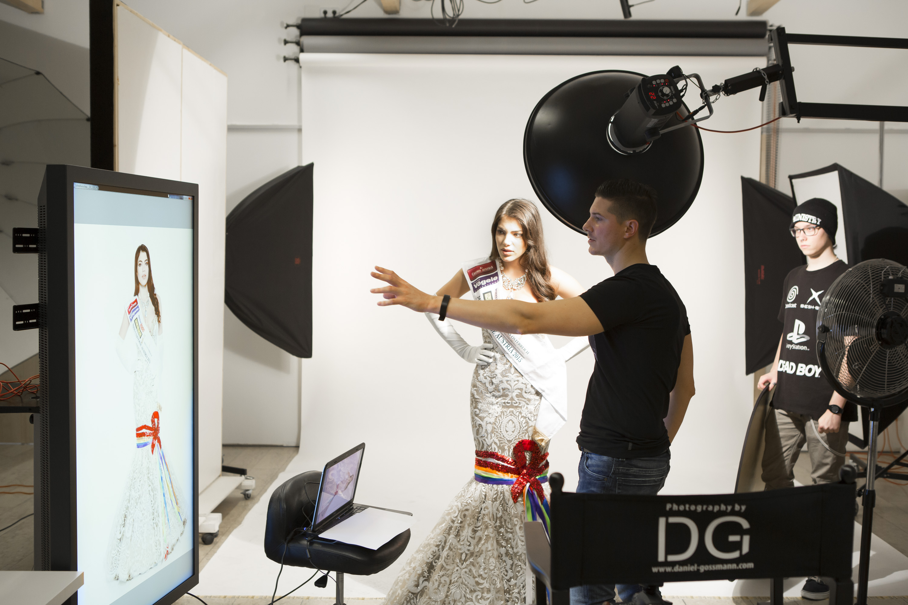 Miss Universe Shooting -  Amina Dagi - by Daniel Gossmann Photography _ dress by Aviad Arik Herman _ (c) www.studiozone.at 1
